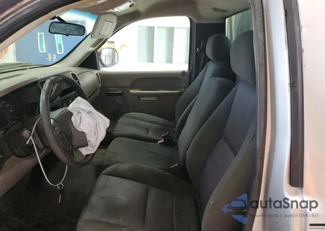 2010 Chevrolet Silverado C1500 из США, поврежденный, VIN 1GCPCPEAXAZ289837